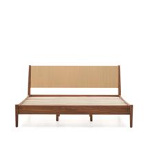 Кровать La Forma (ех Julia Grup) Кровать Elan из шпона и массива ореха со шнуром 160 x 200 арт. 201222